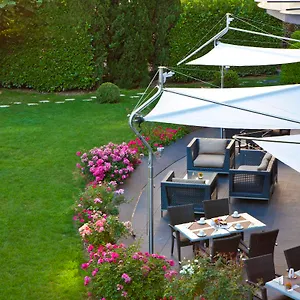 Aparthotel Warwick Reine Astrid -, Lyon